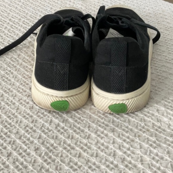 Cariuma IBI Sneakers - Picture 4 of 4